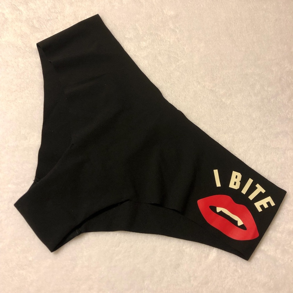 PINK Victoria’s Secret NWT “I Bite” Cheekster
